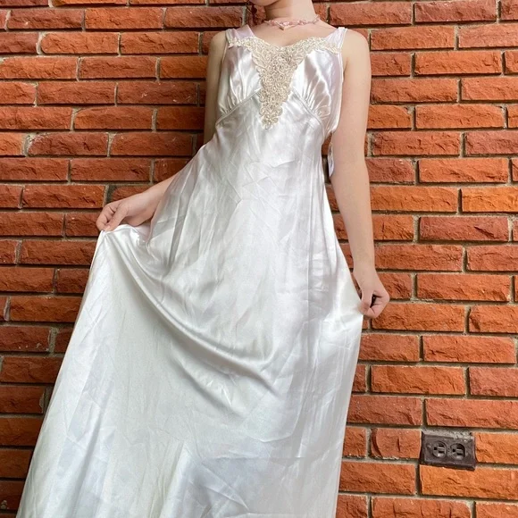 SOLD Vintage satin lace slip dress - Picture 14 of 15